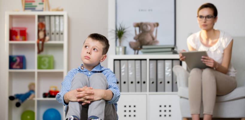 Dziecko w wieku wczesnoszkolnym z zespołem Aspergera i zaburzeniami integracji sensorycznej – określenie poziomu rozwoju procesów przetwarzania sensorycznego i sposoby terapii